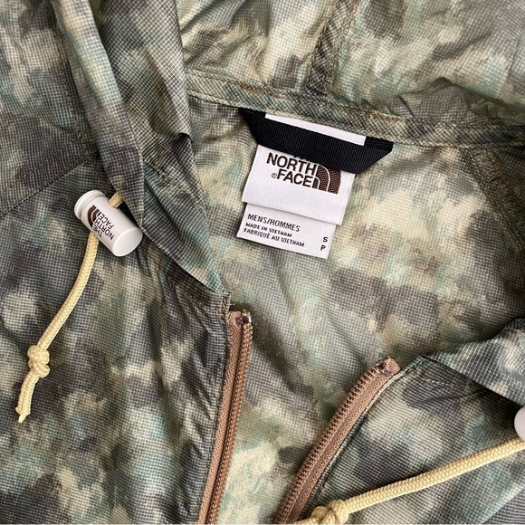 The North Face Men’s Translucent Wind Hoodie Jacket Camo Green Size Small New - Picture 9 of 14